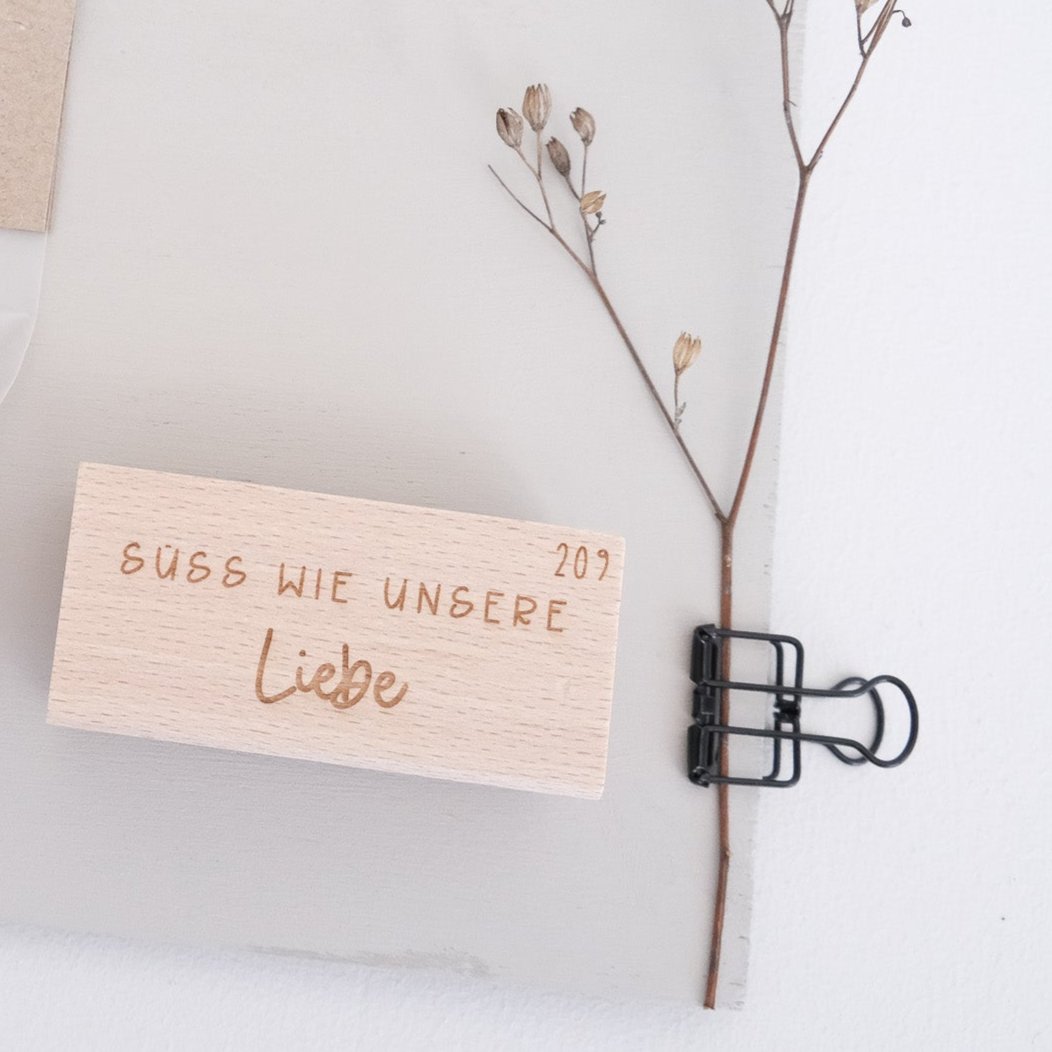 Holzstempel | Süss wie unsere Liebe | 3 x 6 cm