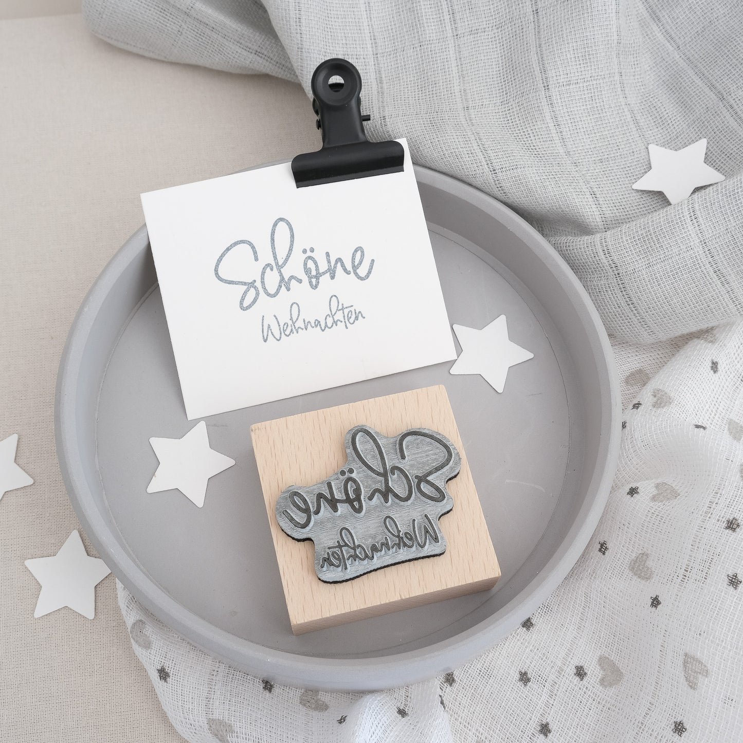 Produktfoto; Holzstempel 5 x 5 cm mit Text "Schöne Weihnachten".