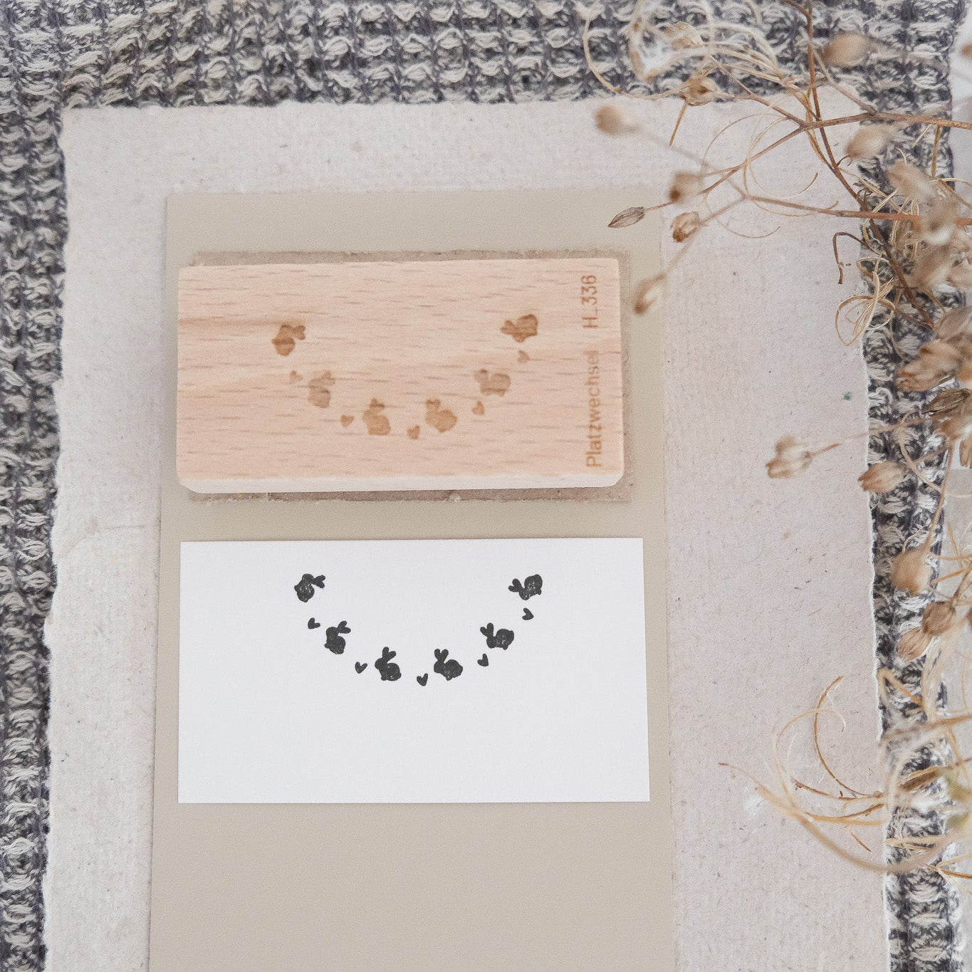 Holzstempel | Halbkranz Häschen | 3 x 6 cm