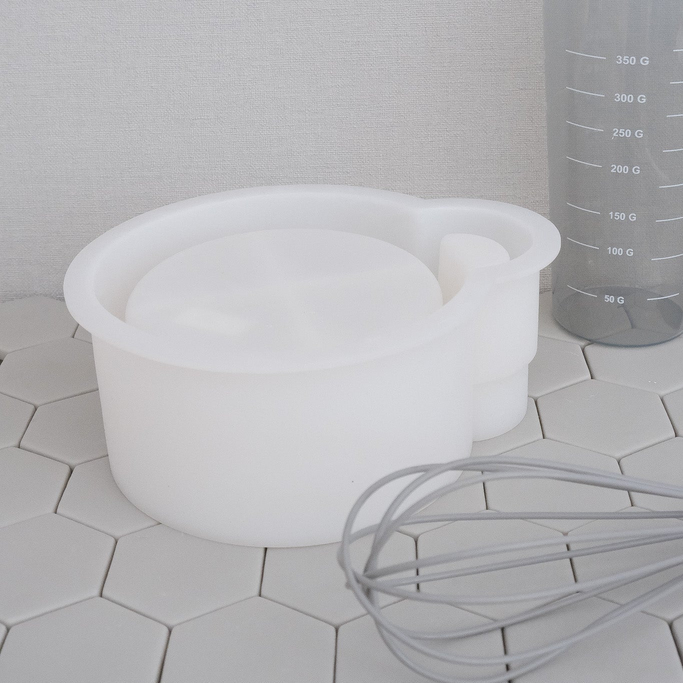 Gießform Kerzenschale mit Einbuchtung für Streichhölzer.