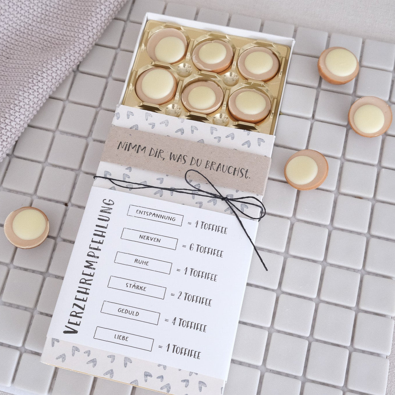 Bastelbeispiel; Toffifee Verpackung verziert mit Stempeln