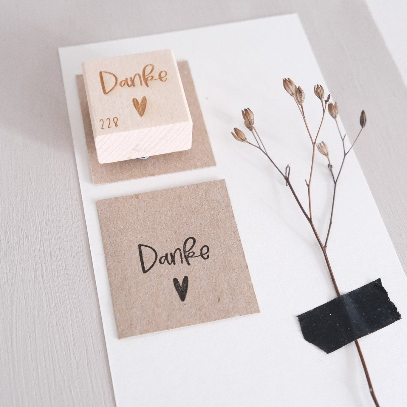 Holzstempel 3x3cm; Text "Danke" mit Herz