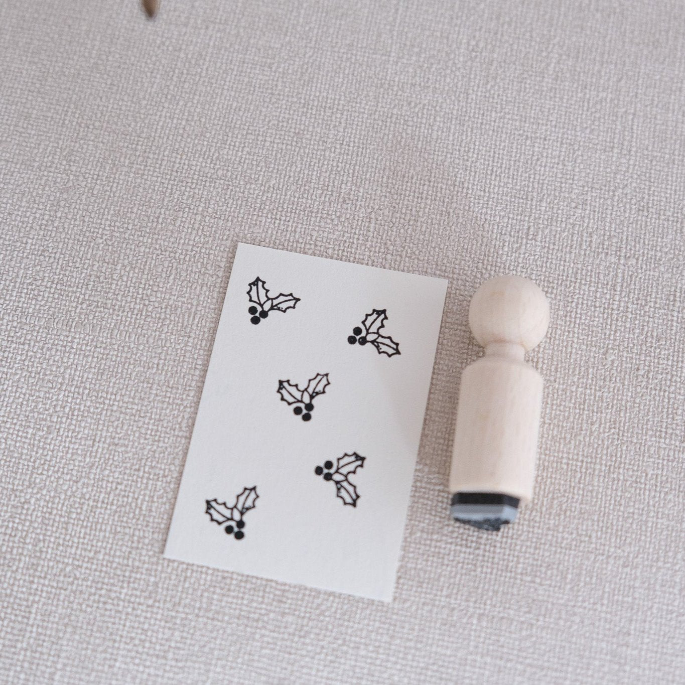 Mini Stempel Drachenpalme mit Beeren.