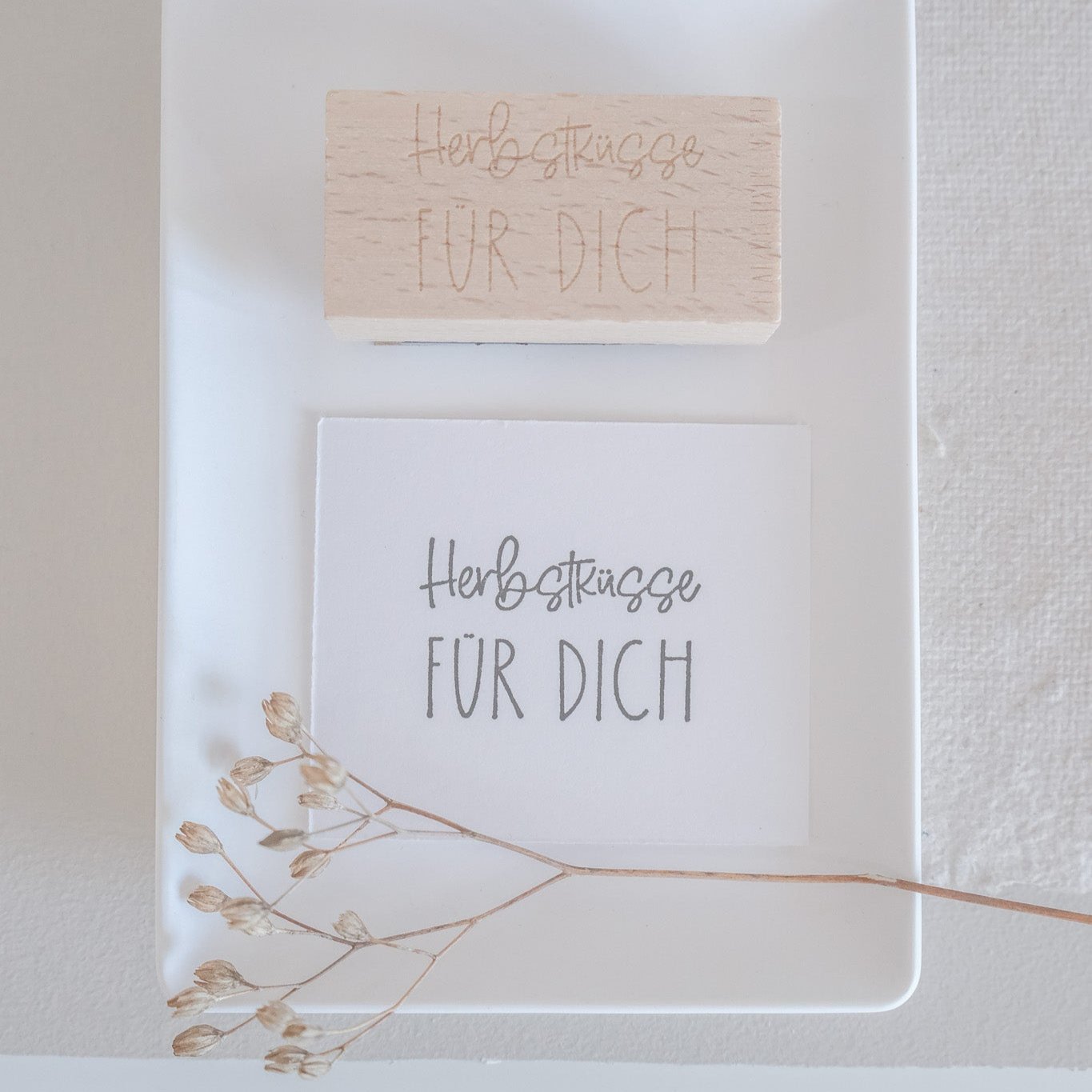 Holzstempel 3 x 6 cm mit Text "Herbstküsse für Dich"