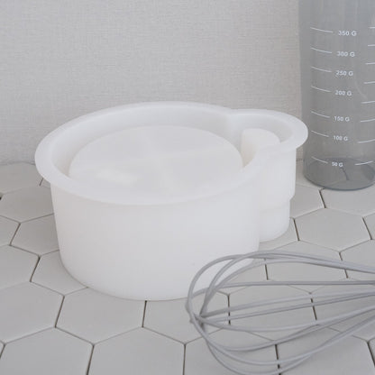Gießform Kerzenschale mit Einbuchtung für Streichhölzer.
