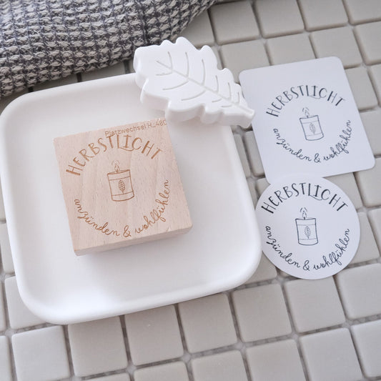 Holzstempel 5 x 5 cm mit Text Herbstlicht - anzünden und wohlfühlen