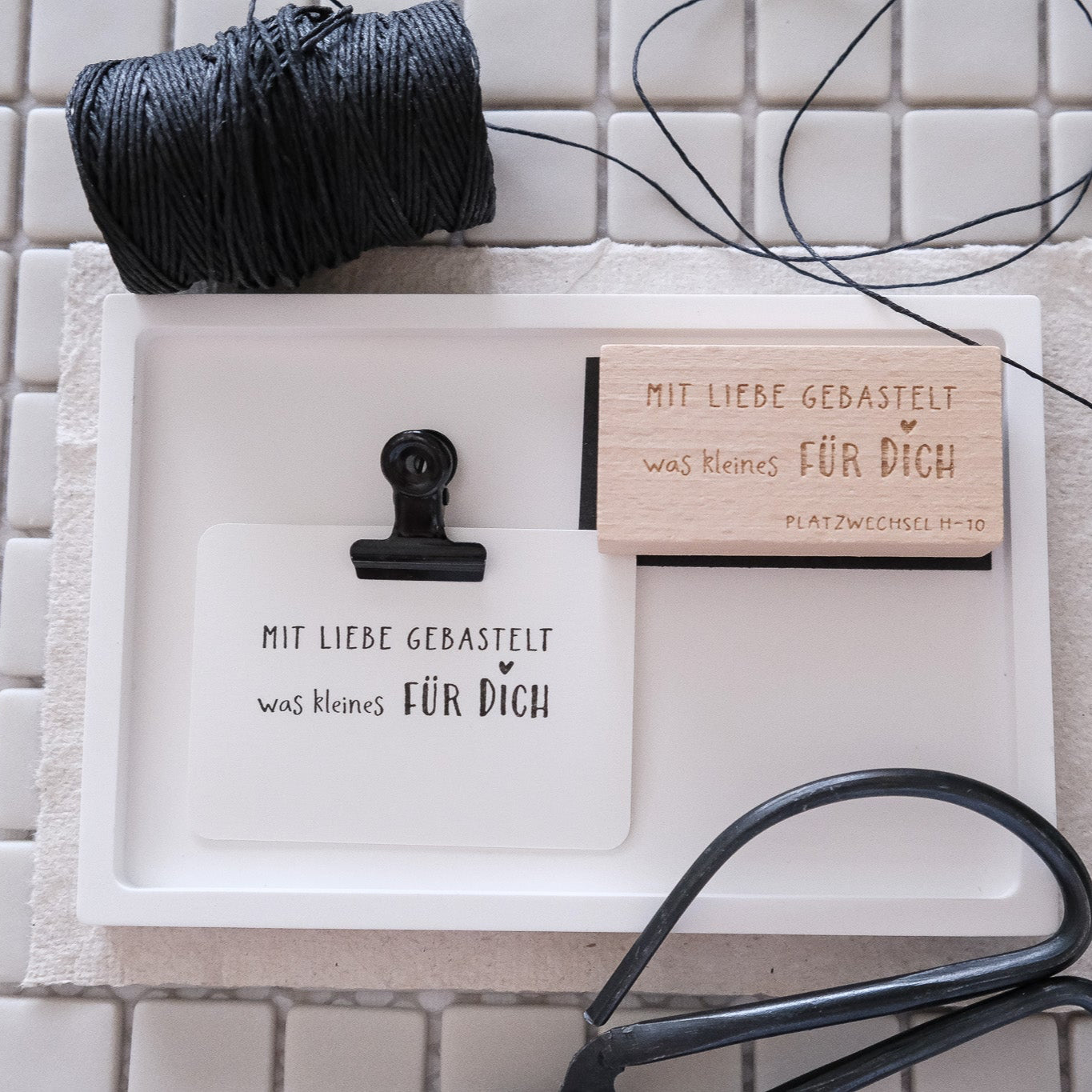 Holzstempel 3 x 6 cm "Mit Liebe gebastelt - was kleines für dich"