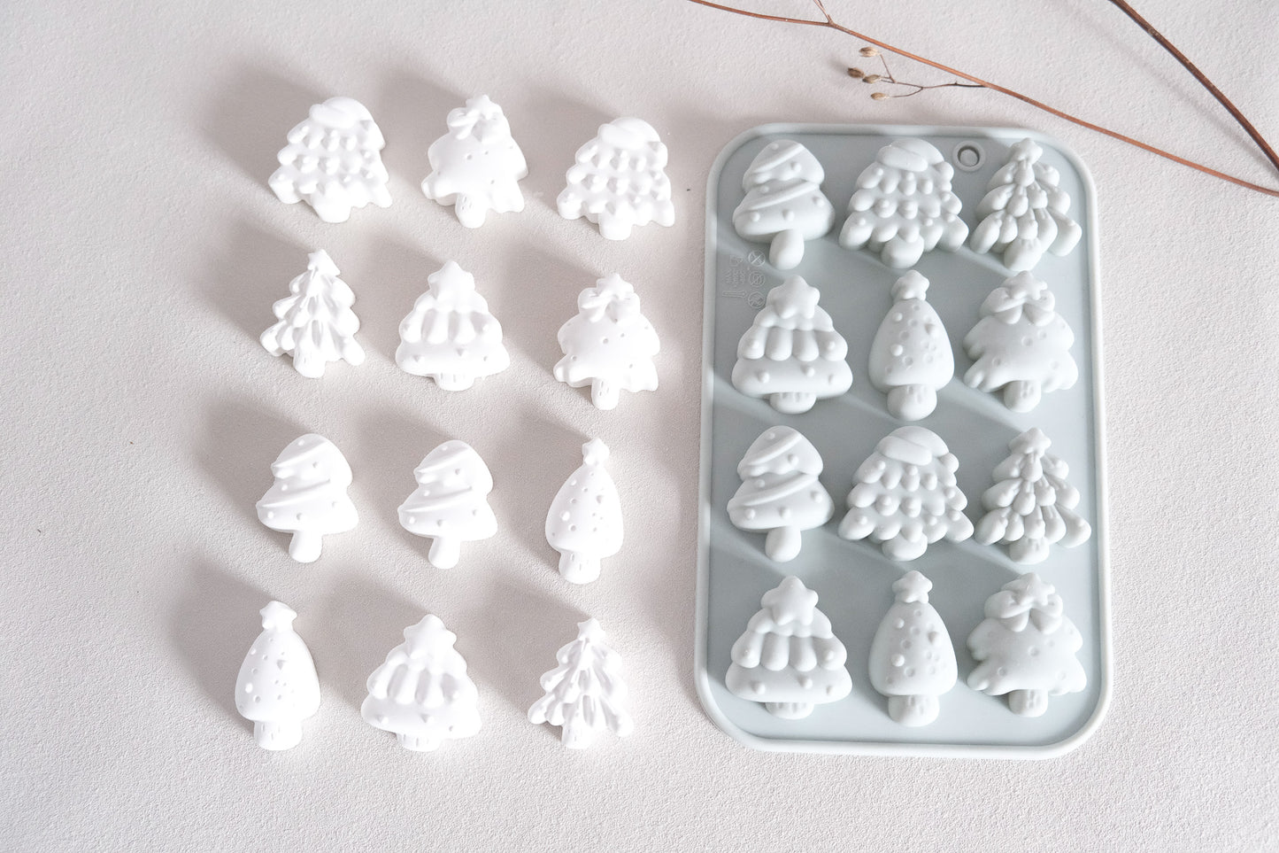 Silikongießform | Mini Weihnachtsbäume | 10 x 16,5 cm